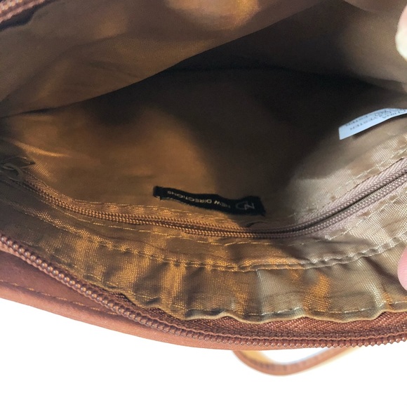 New Direction cross body or shoulder bag. - Picture 4 of 5